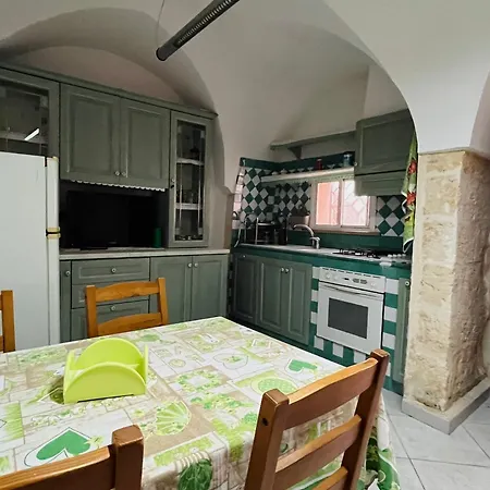 Domus 45 * Torre Santa Susanna